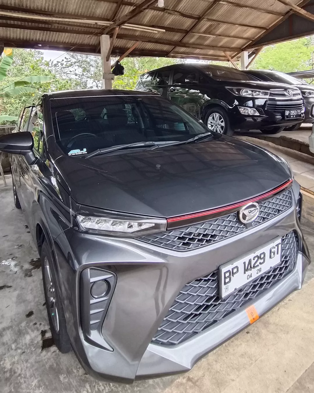 All New Xenia dari ARJ Rentcar & Travel tersedia untuk rental mobil 24 jam di Bintan dan Tanjung Pinang, cocok untuk perjalanan keluarga atau bisnis.