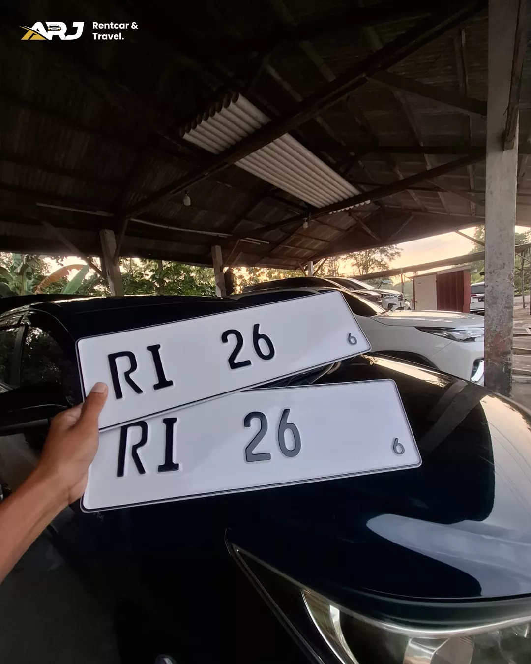 Plat nomor RI 26 sebelum dipasang oleh tim ARJ Rentcar & Travel di Bintan Tanjung Pinang